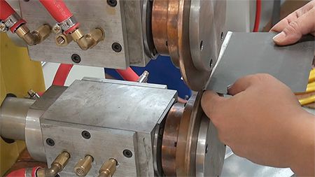 Машина контактной сварки сопротивлением